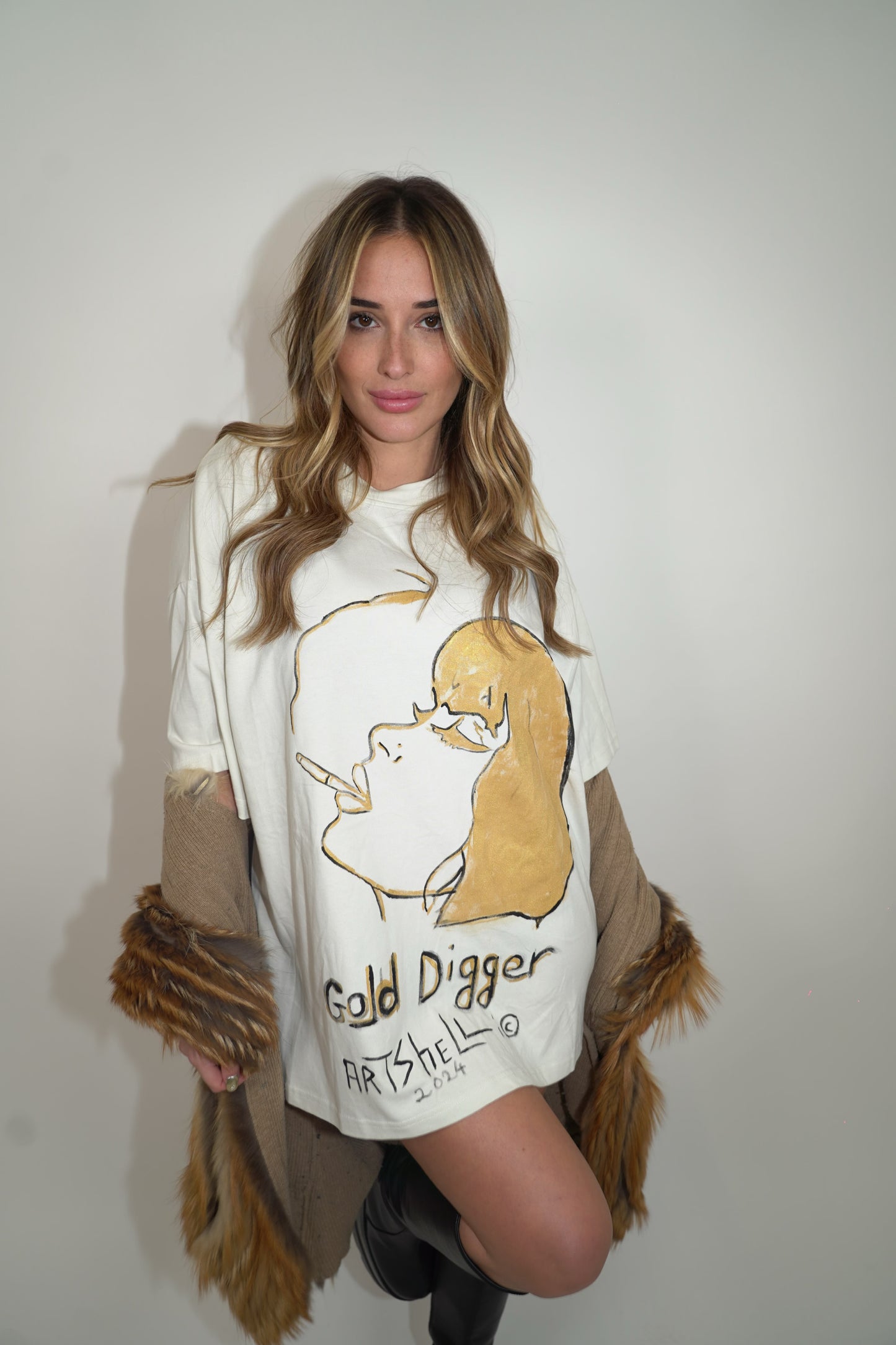 "GOLD DIGGER"